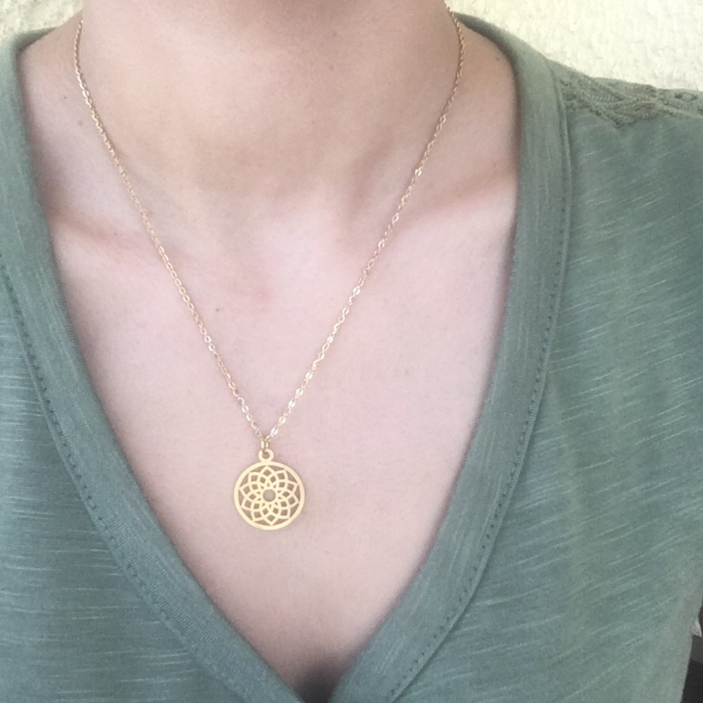Sahasrara Gold Plated 304 Stainless Steel Necklace - Picture 4 of 8